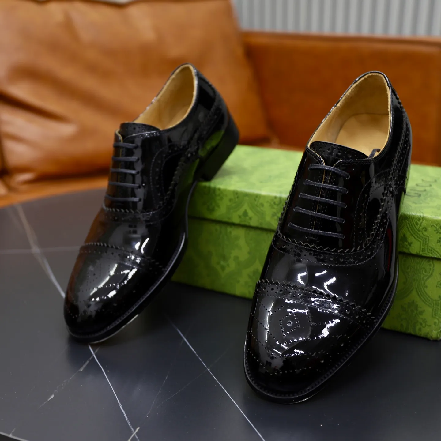 Men's shoes 💰660💰🙅‍♂️🙅‍♂️🙅‍♂️Niuli Brand: Gucci GuCCI Standard code: Men's code 39-44 (45 can be customized) Grade: Same style as the official website Original quality Material: Original cowhide surface Comfortable cowhide lining Original outsole Style category: Men's fashionable casual leather shoes Distinguished big-name luxury elements, top luxury Color: actual picture color